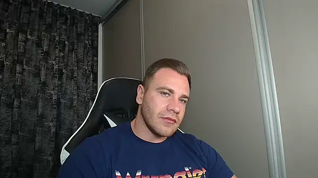 Snapshot of Thori92 chatting on September 24, 2025, 5:27 pm Thori92 online show from September 24, 2025, 5:27 pm