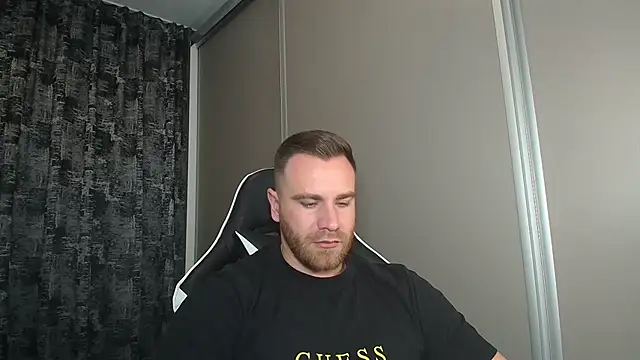 Snapshot of Thori92 chatting on October 23, 2025, 6:50 pm Thori92 online show from October 23, 2025, 6:50 pm