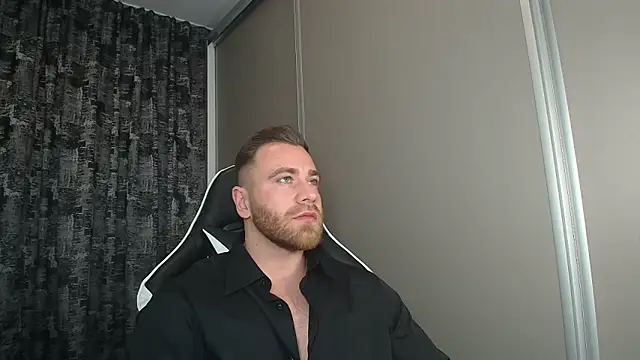 Snapshot of Thori92 chatting on October 24, 2025, 5:53 pm Thori92 online show from October 24, 2025, 5:53 pm