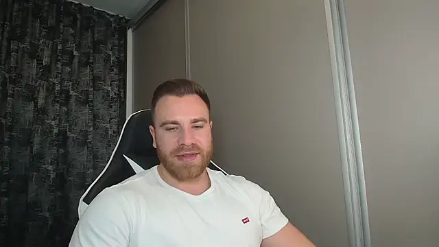 Thori92 online show from November 12, 2025, 6:30 pm