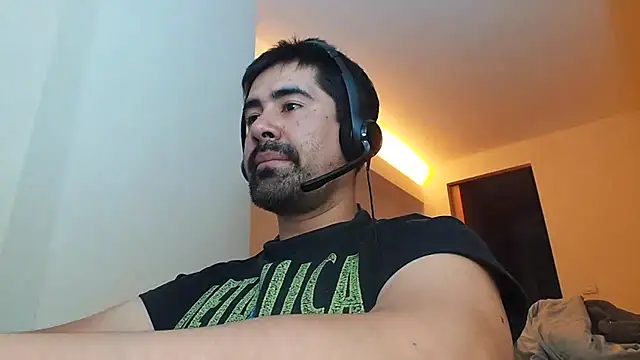 VonDoomdelToro online show from February 13, 2025, 3:18 am