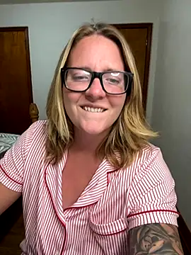 Lizzyloo online show from October 11, 2025, 10:19 pm