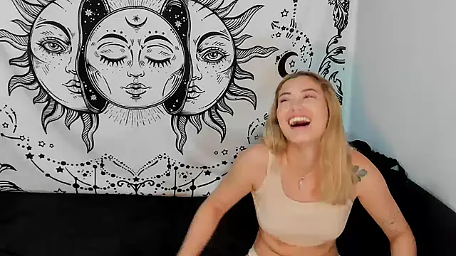 Snapshot of Abby_Scott01 chatting on March 23, 2025, 5:00 am Abby Scott01 online show from March 23, 2025, 5:00 am