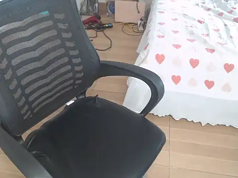 Makemypussysquirt-tsunami online show from April 8, 2026, 5:29 am