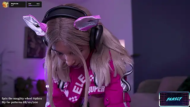 LucyAllenX online show from October 9, 2025, 7:23 pm