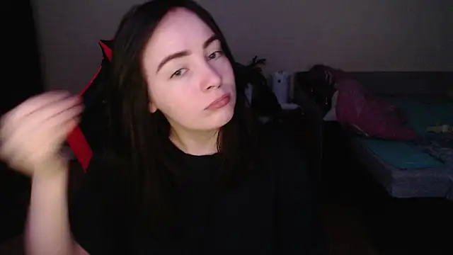 Laralianna online show from November 21, 2025, 12:43 am