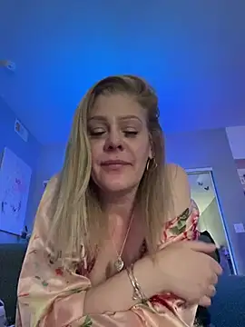 Snapshot of Lexi_Shocker chatting on March 21, 2025, 5:02 pm Lexi Shocker online show from March 21, 2025, 5:02 pm