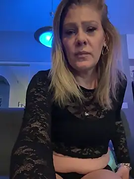 Snapshot of Lexi_Shocker chatting on March 22, 2025, 3:09 am Lexi Shocker online show from March 22, 2025, 3:09 am