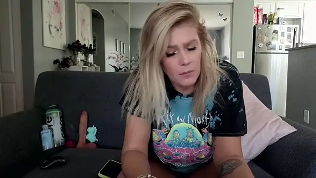 Snapshot of Lexi_Shocker chatting on September 16, 2025, 5:25 pm Lexi Shocker online show from September 16, 2025, 5:25 pm