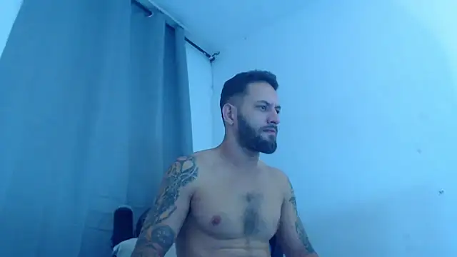 Snapshot of Oliverdrew_1 chatting on January 25, 2025, 3:19 am Oliverdrew 1 online show from January 25, 2025, 3:19 am