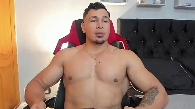 tyler hank01 online show from March 17, 2026, 3:33 am