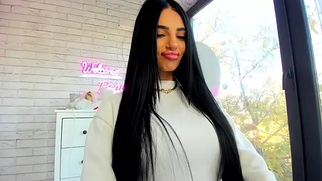 Britney Charm  online show from November 2, 2025, 6:38 am