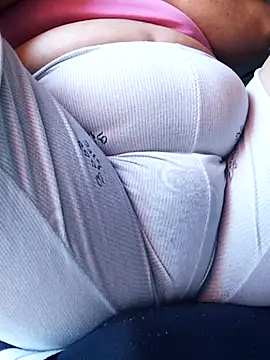 Monseratte21 online show from December 18, 2025, 1:28 pm