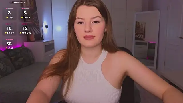 Snapshot of alwaysfrida chatting on December 17, 2025, 2:56 pm alwaysfrida online show from December 17, 2025, 2:56 pm