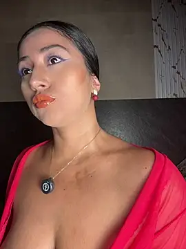 Valentinne z online show from May 4, 2026, 4:19 am