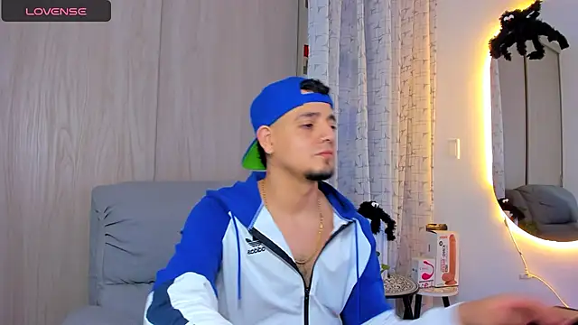 alejandro calderon1 online show from October 28, 2025, 5:22 am