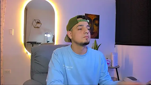 alejandro calderon1 online show from March 11, 2026, 3:12 am