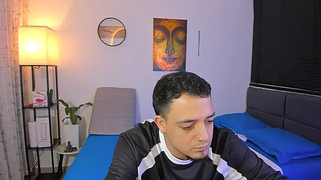 alejandro calderon1 online show from June 1, 2026, 4:14 am