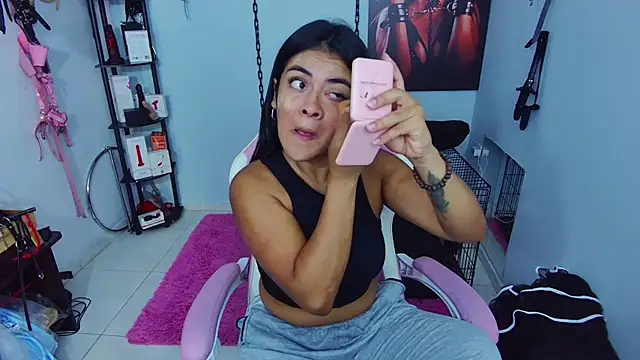 Hannah-grace online show from October 6, 2025, 2:03 pm