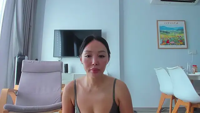 keiko hot online show from December 1, 2025, 1:43 am