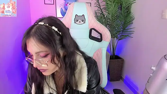 Snapshot of Kyomi_chang chatting on March 10, 2025, 4:35 pm Kyomi chang online show from March 10, 2025, 4:35 pm