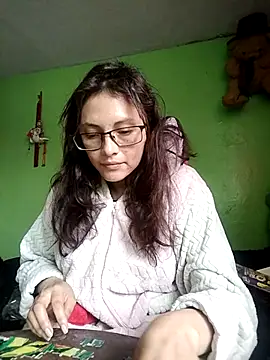 Snapshot of Kyomi_chang chatting on October 8, 2025, 12:47 pm Kyomi chang online show from October 8, 2025, 12:47 pm