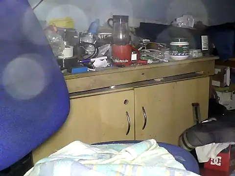 SkaterHun online show from September 10, 2025, 8:36 am