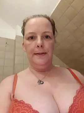 saharaheiss online show from December 5, 2024, 3:39 pm