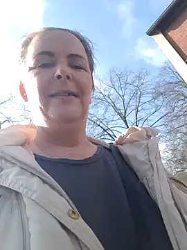 saharaheiss online show from February 26, 2025, 10:47 am