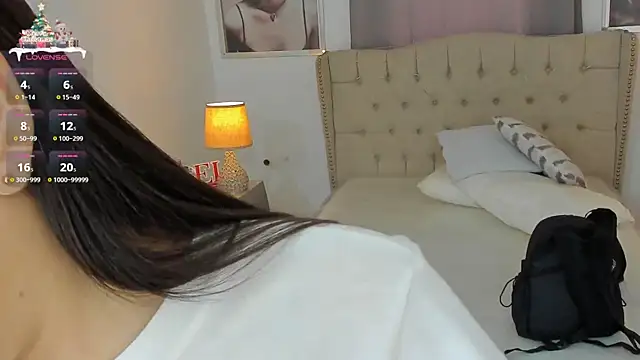 Snapshot of Beautyari_ chatting on December 15, 2025, 12:42 pm Beautyari online show from December 15, 2025, 12:42 pm