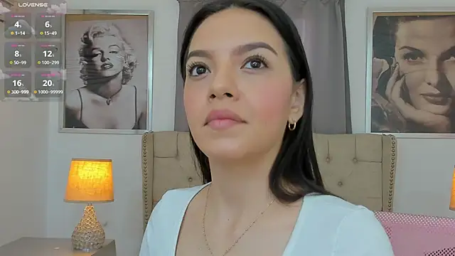 Snapshot of Beautyari_ chatting on March 5, 2026, 12:12 pm Beautyari online show from March 5, 2026, 12:12 pm