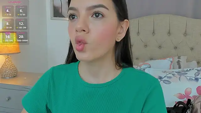 Snapshot of Beautyari_ chatting on April 13, 2026, 12:32 pm Beautyari online show from April 13, 2026, 12:32 pm