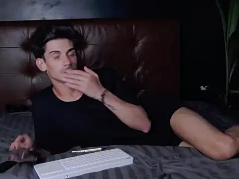 Snapshot of DanielCrush1 chatting on September 20, 2025, 10:16 am DanielCrush1 online show from September 20, 2025, 10:16 am