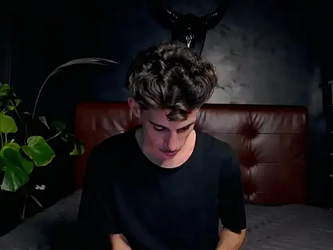 DanielCrush1 online show from October 29, 2025, 11:01 am