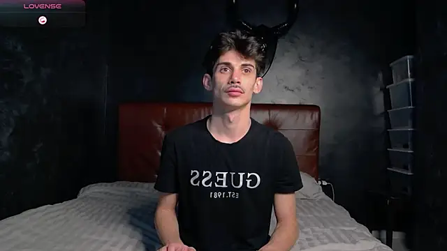 DanielCrush1 online show from December 23, 2025, 1:47 am