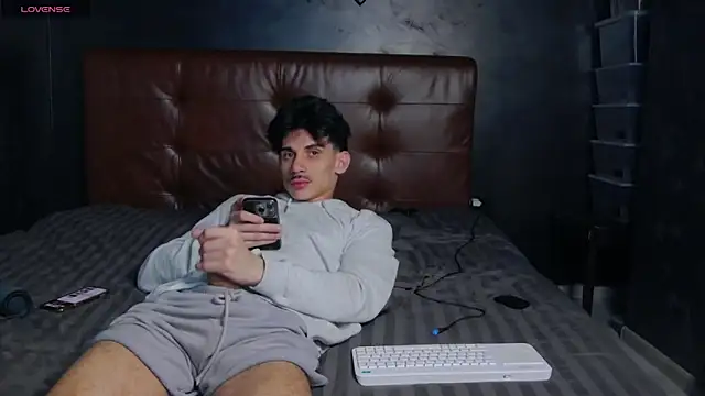 Snapshot of DanielCrush1 chatting on January 31, 2026, 7:11 pm DanielCrush1 online show from January 31, 2026, 7:11 pm