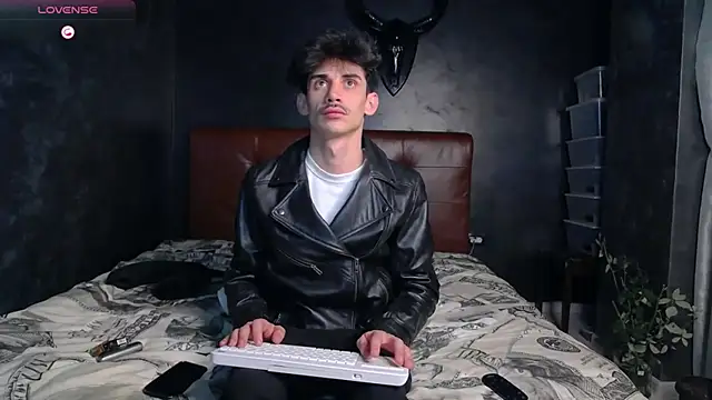 Snapshot of DanielCrush1 chatting on February 21, 2026, 6:58 am DanielCrush1 online show from February 21, 2026, 6:58 am