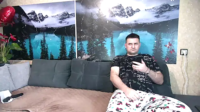 Snapshot of Big_Boss55 chatting on March 9, 2025, 9:35 am Big Boss55 online show from March 9, 2025, 9:35 am
