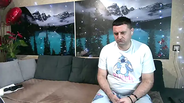 Snapshot of Big_Boss55 chatting on March 10, 2025, 8:12 pm Big Boss55 online show from March 10, 2025, 8:12 pm