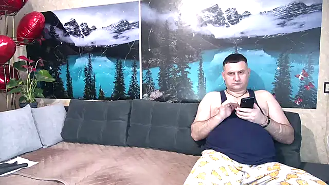 Snapshot of Big_Boss55 chatting on March 22, 2025, 8:40 am Big Boss55 online show from March 22, 2025, 8:40 am