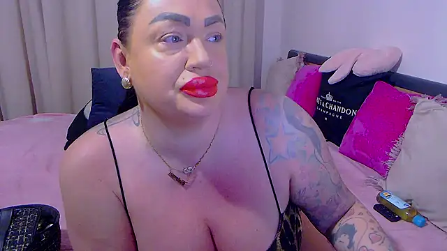 BustyVicky online show from March 15, 2026, 9:54 pm