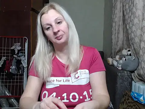 Snapshot of BustyBlond chatting on January 19, 2025, 4:25 pm BustyBlond online show from January 19, 2025, 4:25 pm