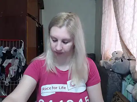 Snapshot of BustyBlond chatting on January 27, 2025, 6:30 am BustyBlond online show from January 27, 2025, 6:30 am