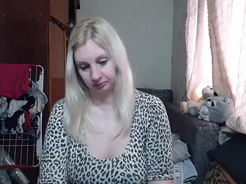 Snapshot of BustyBlond chatting on January 29, 2025, 12:13 pm BustyBlond online show from January 29, 2025, 12:13 pm