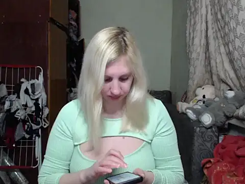 Snapshot of BustyBlond chatting on February 20, 2025, 4:03 pm BustyBlond online show from February 20, 2025, 4:03 pm