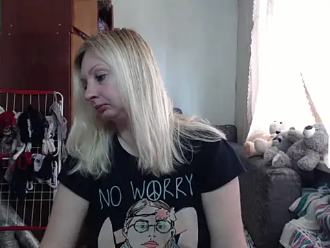Snapshot of BustyBlond chatting on February 28, 2025, 9:15 am BustyBlond online show from February 28, 2025, 9:15 am