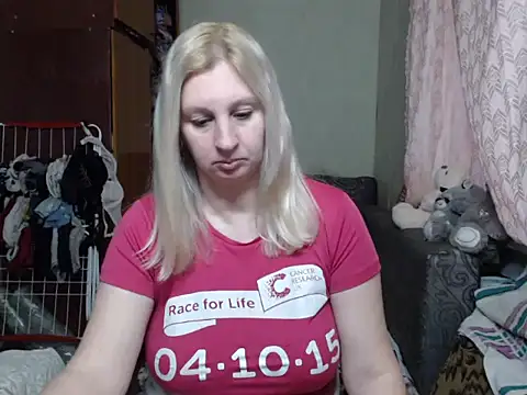 Snapshot of BustyBlond chatting on March 4, 2025, 3:37 pm BustyBlond online show from March 4, 2025, 3:37 pm