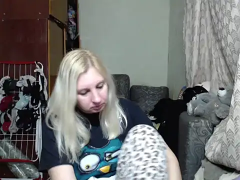 Snapshot of BustyBlond chatting on March 11, 2025, 6:10 am BustyBlond online show from March 11, 2025, 6:10 am