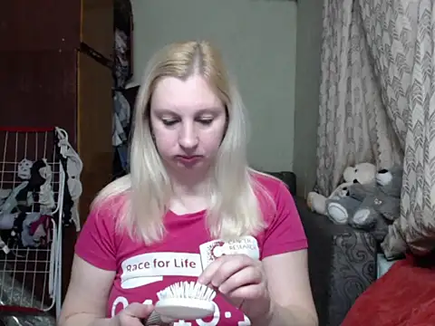Snapshot of BustyBlond chatting on March 16, 2025, 4:23 pm BustyBlond online show from March 16, 2025, 4:23 pm