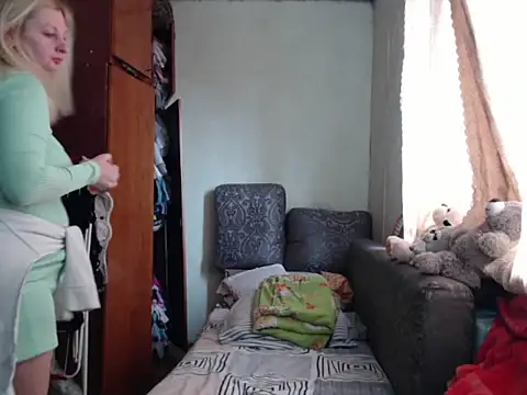 Snapshot of BustyBlond chatting on March 18, 2025, 9:09 am BustyBlond online show from March 18, 2025, 9:09 am